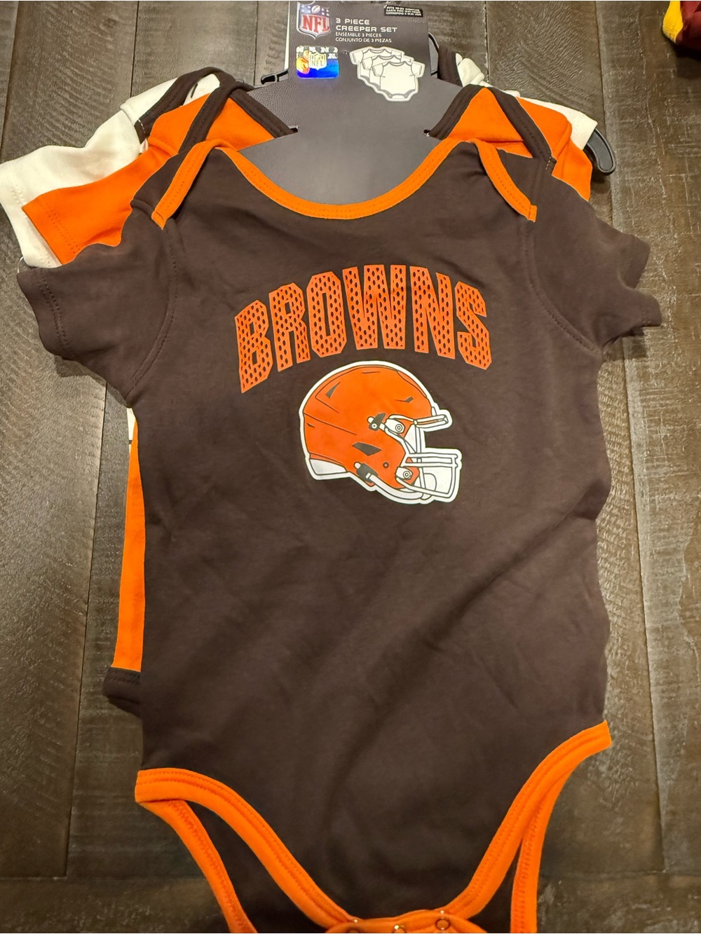 NWT NFL Cleveland Browns Baby One Piece Bodysuit 3-Piece Set Short Sleeve 18-24M